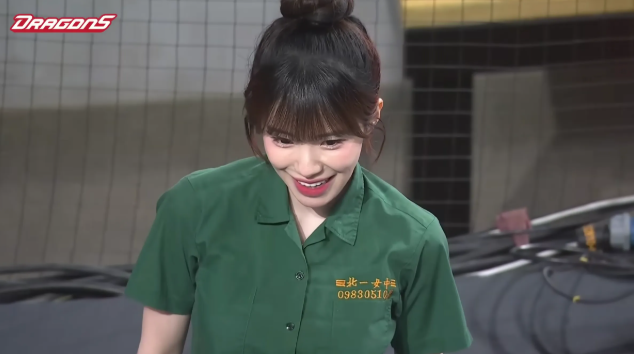 李多慧近期因穿上北一女制服熱舞，意外引發校友不滿。 圖：翻攝自李多慧FB