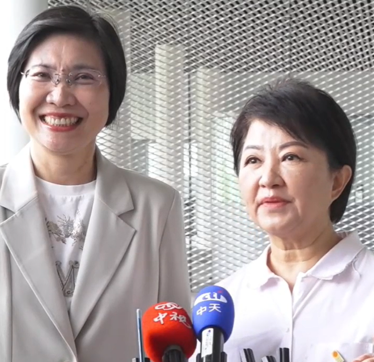 徐欣瑩到台中向盧秀燕取經。 圖：台中市政府/提供