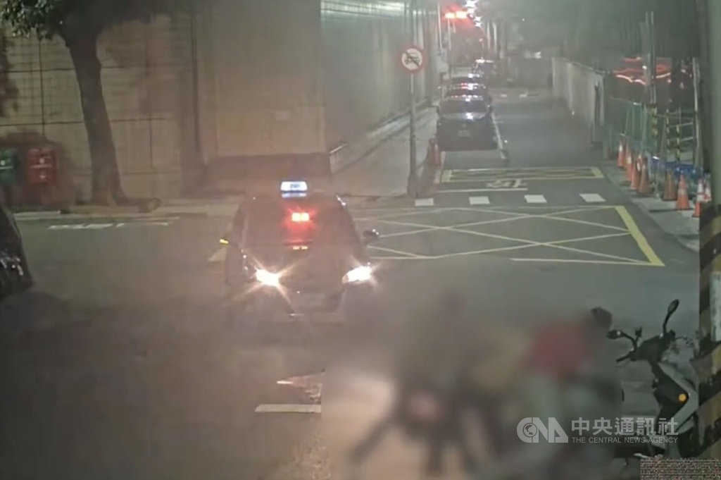 台北市文山區31日凌晨發生鬥毆事件，警方出動優勢警力壓制，後續將送辦3嫌。（翻攝照片）中央社記者黃麗芸傳真 115年5月31日
