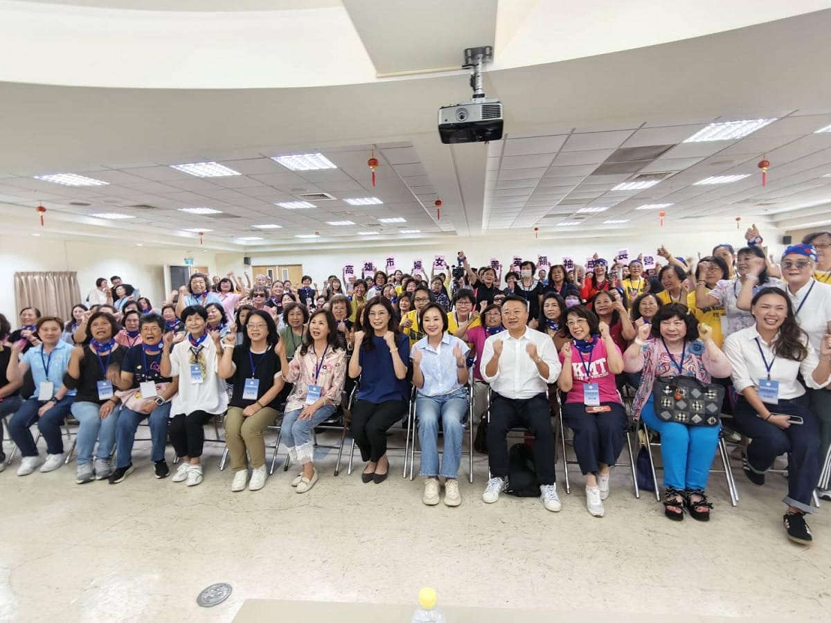 鄭麗文與數百位高雄地區婦女幹部交流座談。 圖：國民黨高雄市黨部/提供