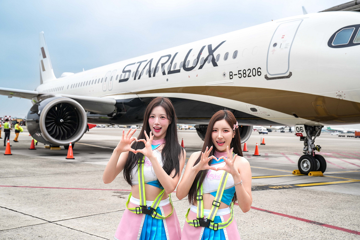 星宇航空釜山航線大使李晧禎(左)、南珉(右)貞也現身首航活動分享釜山旅遊經驗。 圖：星宇航空／提供