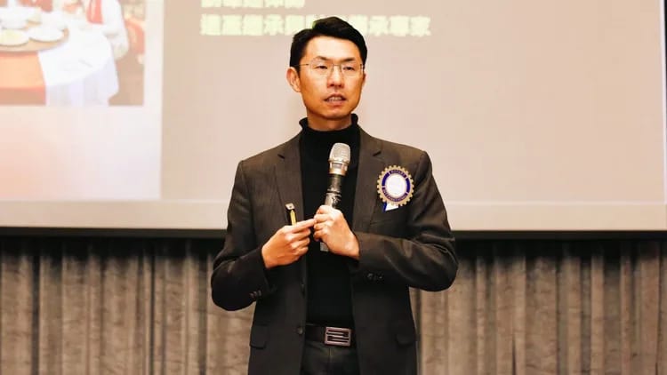 律師懲戒委員會認定劉韋廷違反律師倫理規範，停止執行職務2月。 圖：翻攝自劉韋廷臉書