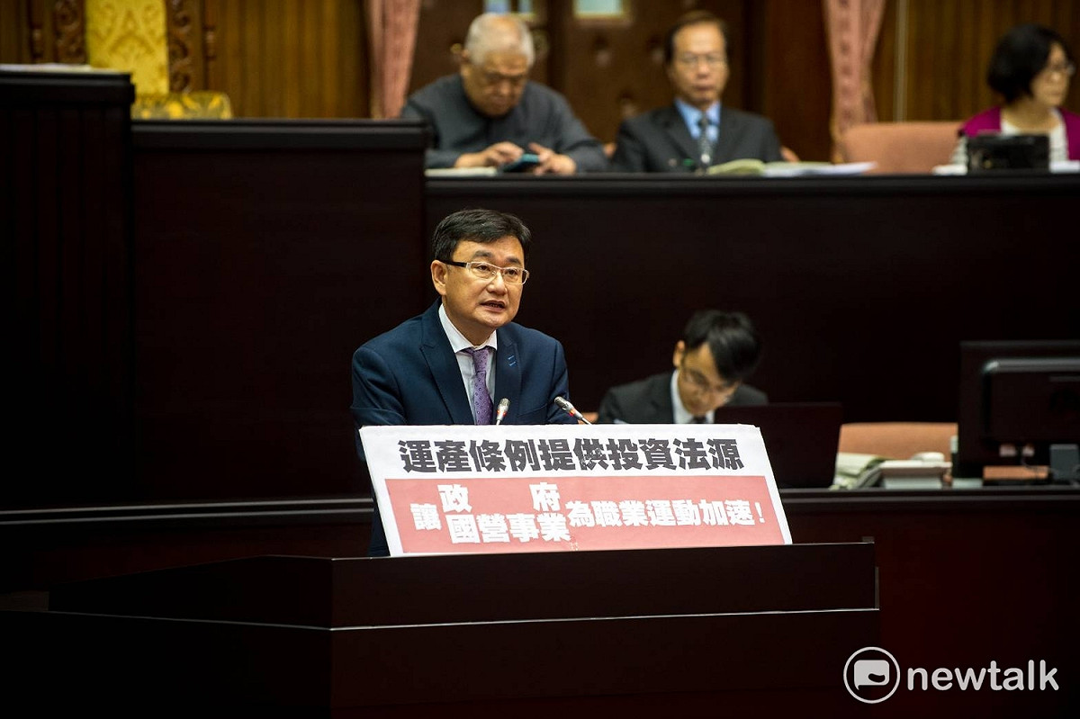 長期關注運動產業的綠委同聲贊同，認為今天修法是跨出一大步，由政府帶頭支持起了鼓舞作用，能提前為即將到來的亞運作準備。 圖：黃國書辦公室提供