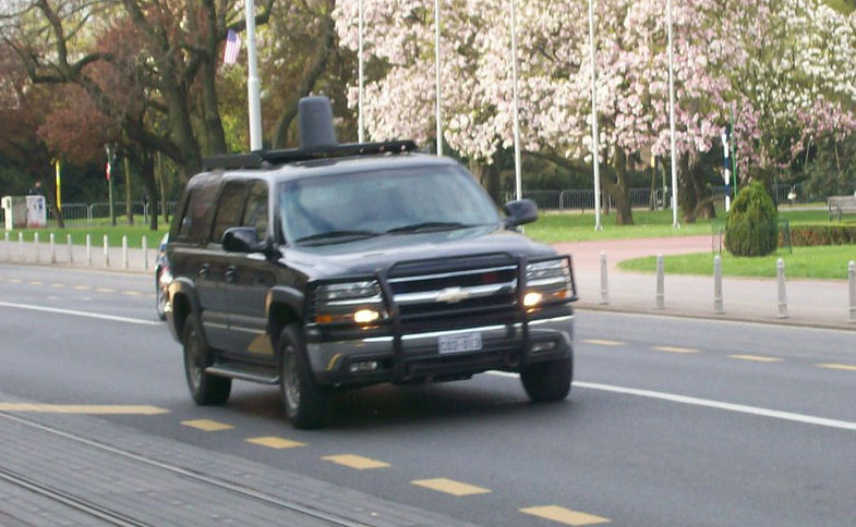 白宮有輪「Roadrunner」的裝甲車，專職提供總統安全的網路連接。圖為之前布希總統的「Roadrunner」。 圖：翻攝維基網站/Suradnik13