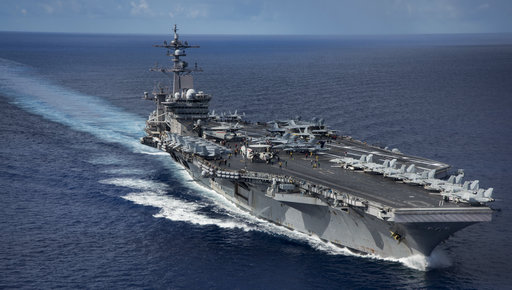 美國卡爾文森號(Carl Vinson)航母出巡南海，釋出爭議海域版圖不應改變訊息。 圖：達志影像／美聯社