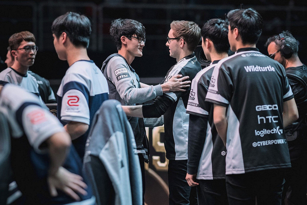 外媒「Dot Esports」分析為何電競選手不斷流向北美。 圖：翻攝自 LoL Esports Photos flickr
