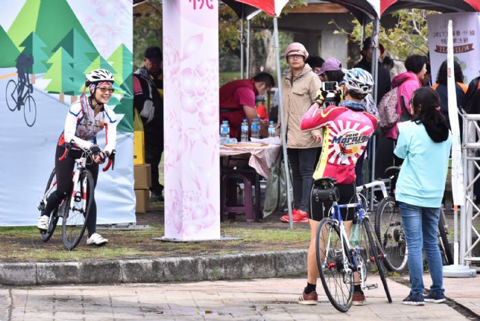 客委會近年來積極推動「浪漫臺三線計畫」，臺三線指的是從桃園、新竹、苗栗到台中，見證歷史、生活與文化的產業大道。客委會希望透過臺三線讓更多人了解台灣的歷史與客家文化。 圖 : 桃園市政府 / 提供