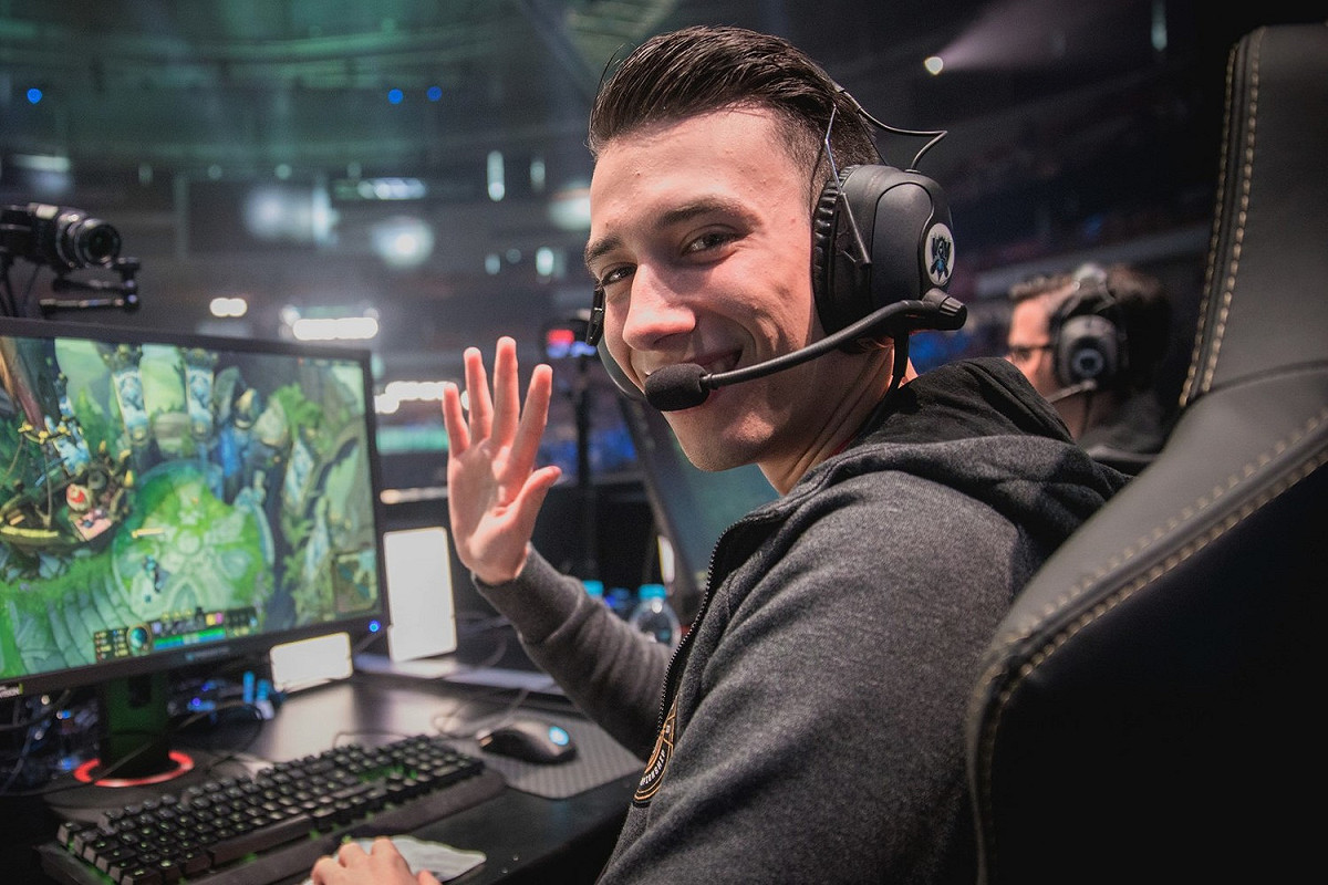 MSF的中路選手PowerOfEvil在比賽中表現出極為強大的宰制力。 圖：翻攝自 LoL Esports Photos flickr