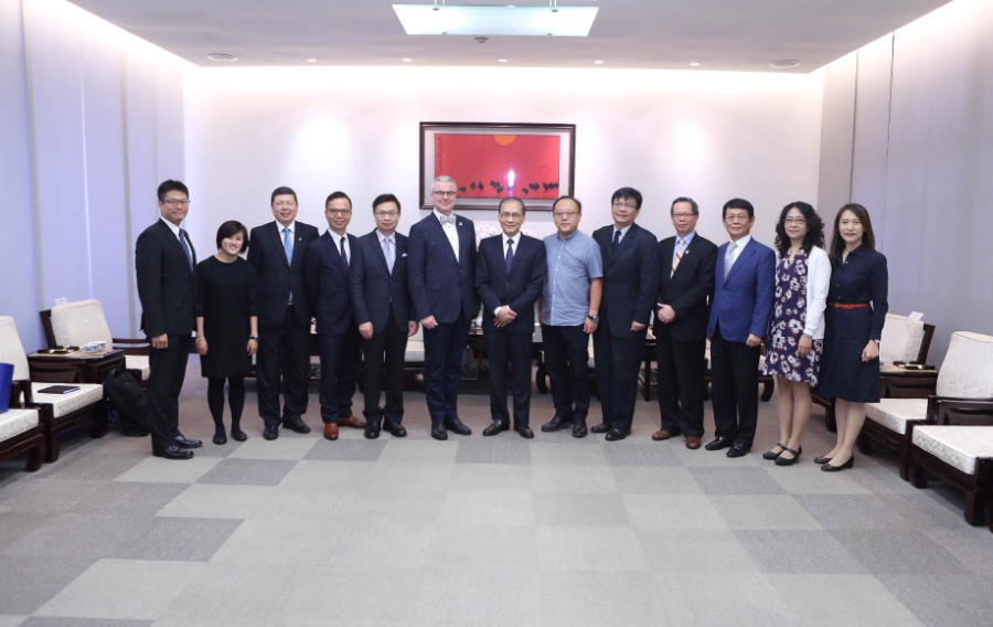 ICCA執行長拜會時任行政院長林全合影。 圖：高雄市經發局／提供
