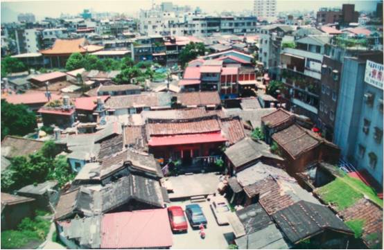 這一片聚落，就是漢人最早居住的土地。在開發重於一切的思維下，台北市文資審議委員會同意都更掉! 圖:守護堀仔頭聯盟／提供