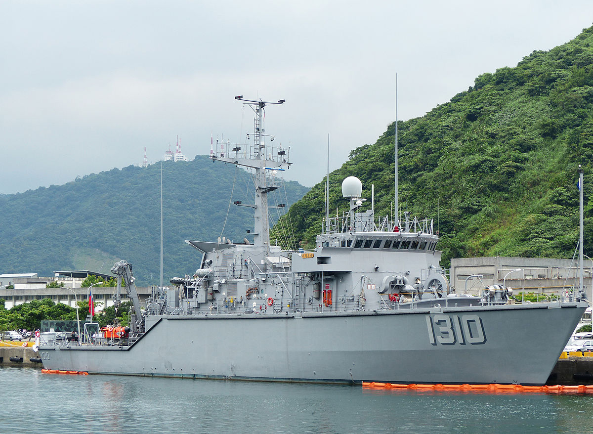 高雄市長陳菊今(16)日慶富造船標下獵雷艦提出質疑。圖為資料照片，永靖號獵雷艦。 圖：翻攝自維基百科