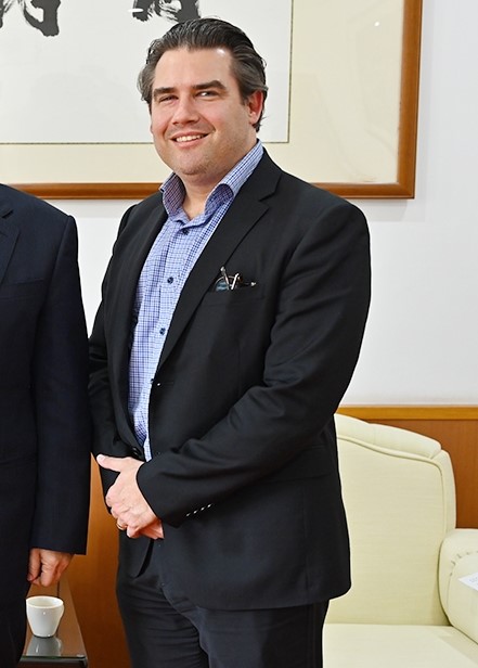 美國國土安全調查署（HSI）駐台辦公室主任Brian Sherota（盛偉安）證實，劉喬安2019年逃離台灣後，居住於美國，並在當地繼續從事犯罪活動。 圖：翻攝自內政部官網