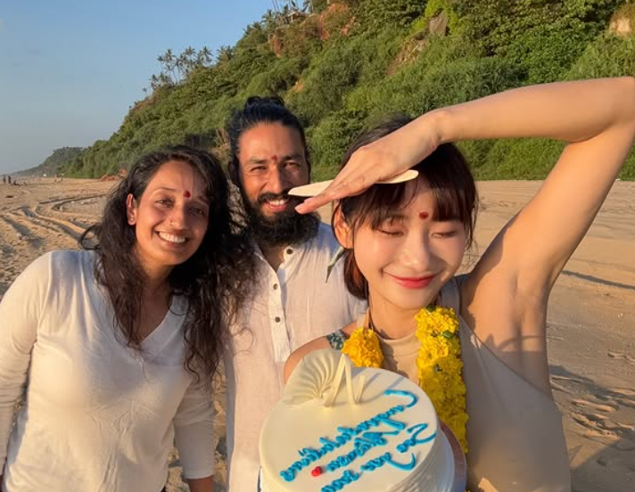 愛莉莎莎先前與尼泊爾瑜珈老師Raj Karmayogi合作推出線上課程，怎料事後卻爆出分潤糾紛 圖：翻攝自愛莉莎莎IG