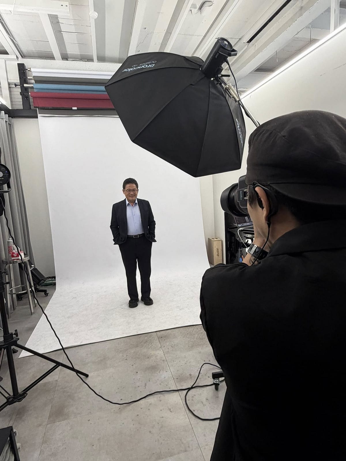 彰化市前市長邱建富拍攝形象定裝照，宣示參選彰化縣長到底的決心。 圖：翻攝「臉書」彰化邱建富粉絲專頁