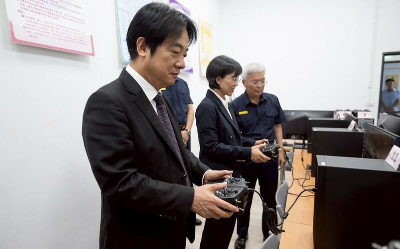 賴清德：讓保二總隊具備反恐能力、科技建警配備無人機