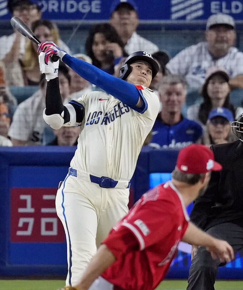洛杉磯道奇6日以9比2擊退洛杉磯天使，大谷翔平（圖）在第六局擊出中外野滾地球出局。（共同社）