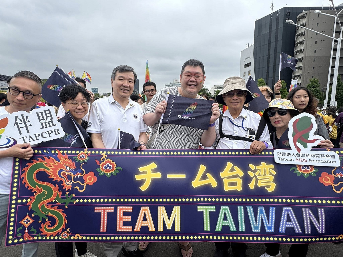 駐日代表李逸洋受邀出席第32屆「2026 東京彩虹驕傲」活動。 圖：翻攝李逸洋臉書