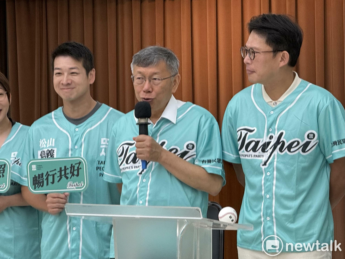 民眾黨創黨主席黃國昌（中）。 圖：周煊惠 / 攝