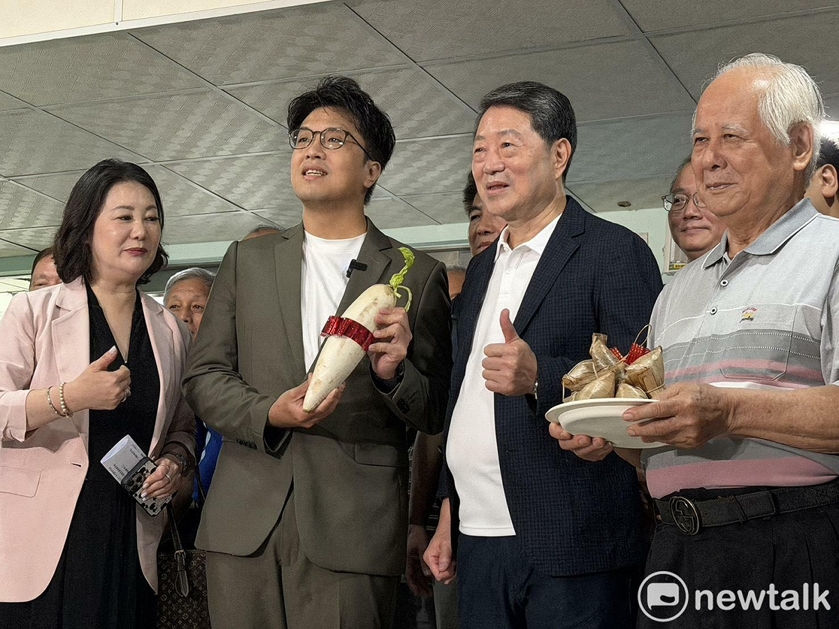 沈伯洋、吳思瑤出席台北市機車公會座談會。 圖：高逸帆／攝