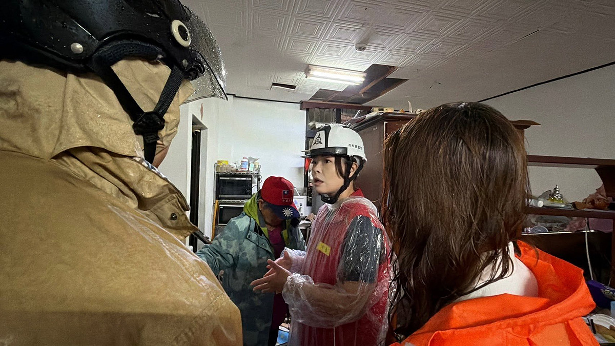 新竹市長高虹安9日一早親赴現場看災並發聲。 圖：翻攝自高虹安臉書