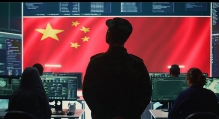 新出入境規定最值得警惕的，是「可能危害國家產業安全、技術安全」這句話。它不要求技術已經外流，也不要求損害已經發生。只要主管機關認為「可能」造成危害，就能先禁止當事人出境。(示意圖) 圖：翻攝自 X @BillGertz