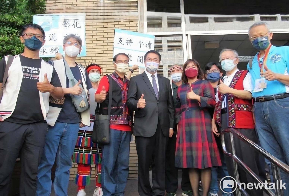 台南是全國平埔原住民族群最重要的聚居地之一，近年來市府持續推動平埔原住民族群文化傳承、語言推廣及族群認同工作，透過熟註記及民族別認同註記制度，協助更多族人重新連結自身歷史文化脈絡，也讓平埔原住民族群在台南這塊土地上的歷史足跡獲得更多理解與重視。 圖：台南市政府提供
