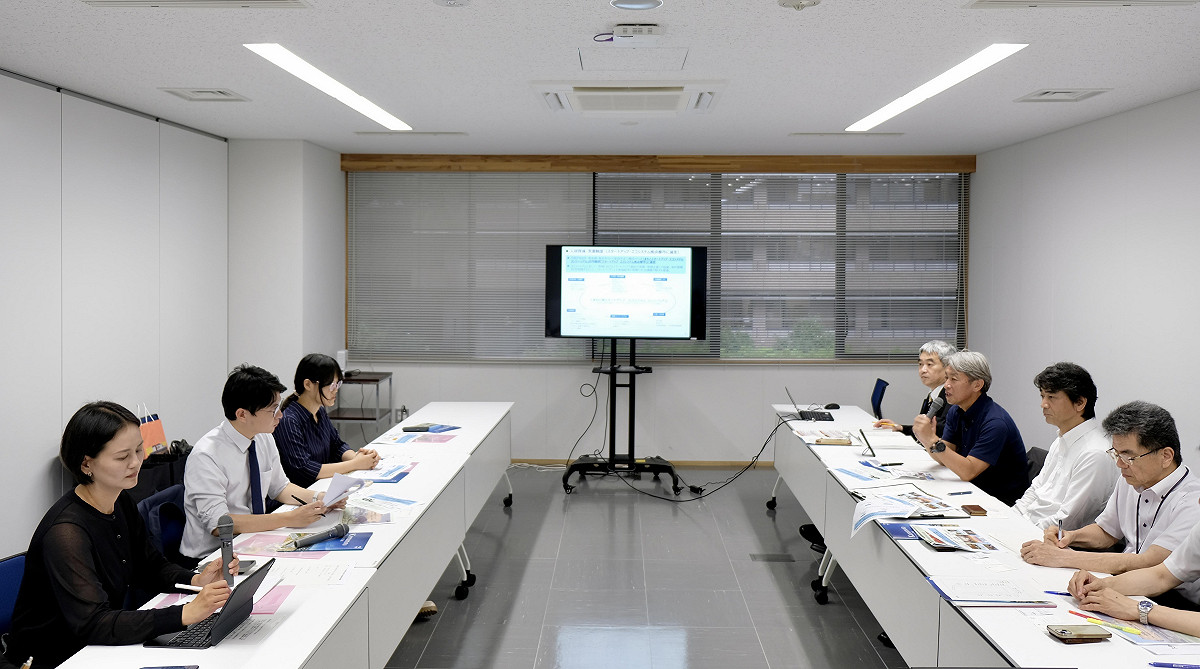 高市青年局代表團與熊本縣就青年人才培育、創業支持等議題進行意見交流。 圖：高雄市青年局/提供