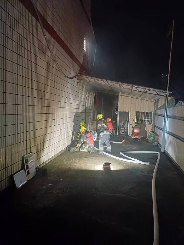 屏東萬巒凌晨住宅火警 撲滅後發現1具男性焦屍