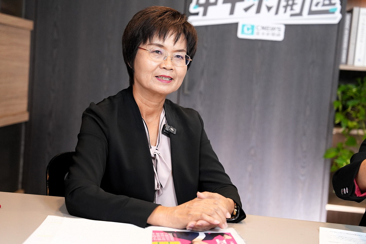 民進黨彰化縣長參選人、立委陳素月16日上《CNEWS匯流新聞網》政論live直播節目《中午來開匯》接受資深媒體人黃光芹專訪。 圖：《CNEWS匯流新聞網》/提供