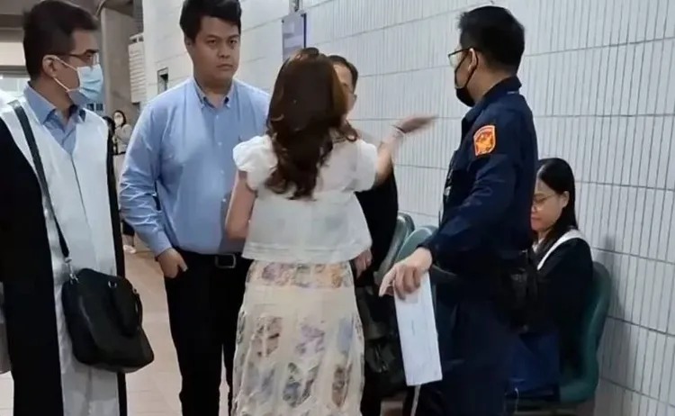 台中悍女今日開庭再度失控，直言打全世界律師巴掌。 圖：翻攝畫面