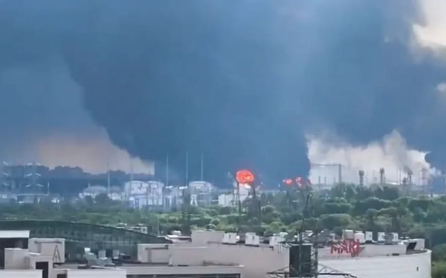 (影)俄煉油廠爆炸！澤連斯基：俄軍若持續襲擊 莫斯科也會陷入火海