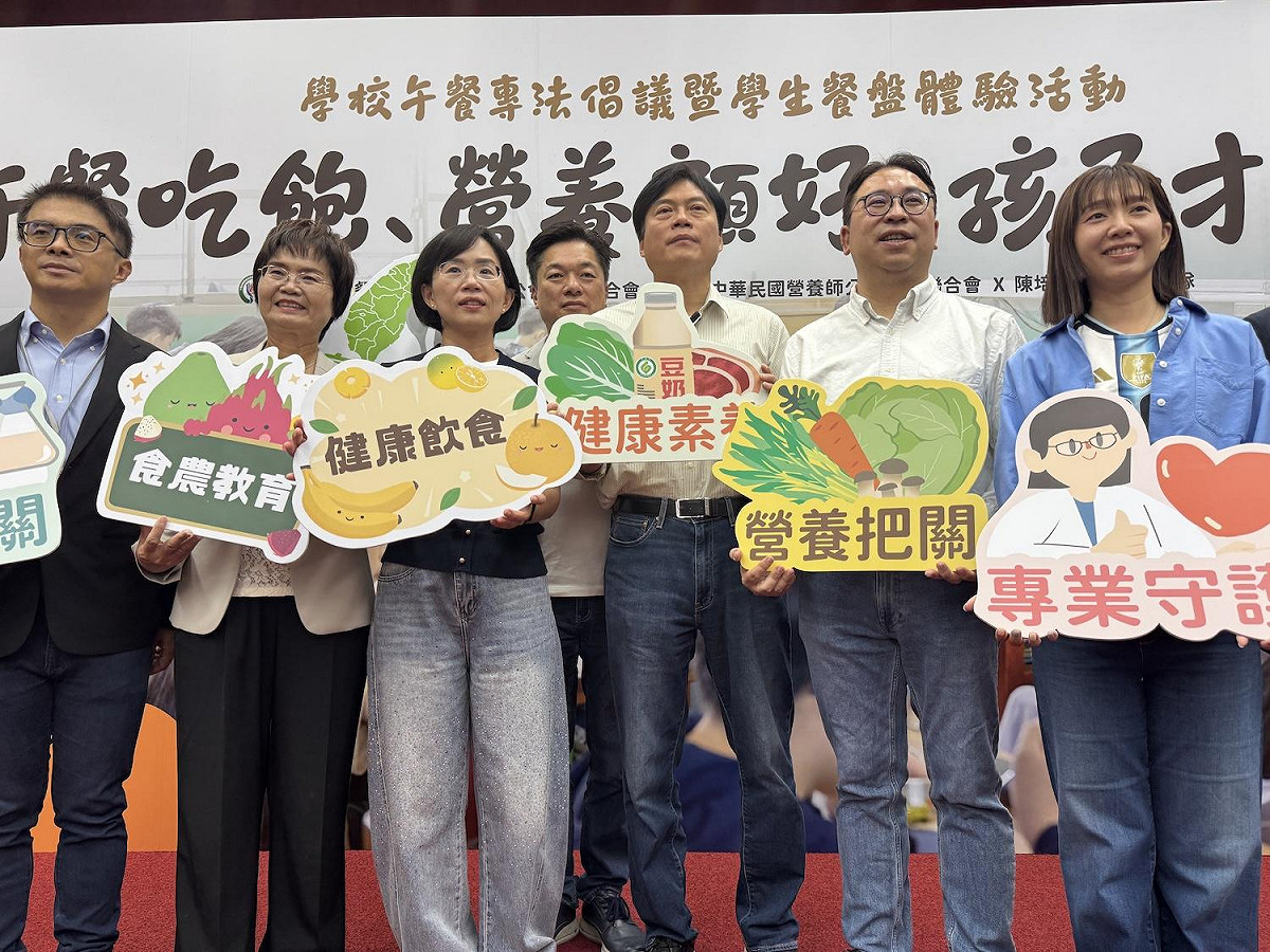 民進黨立委陳培瑜舉辦營養午餐專法活動，蘇巧慧等各縣市長候選人都表支持 圖：林朝億/攝影