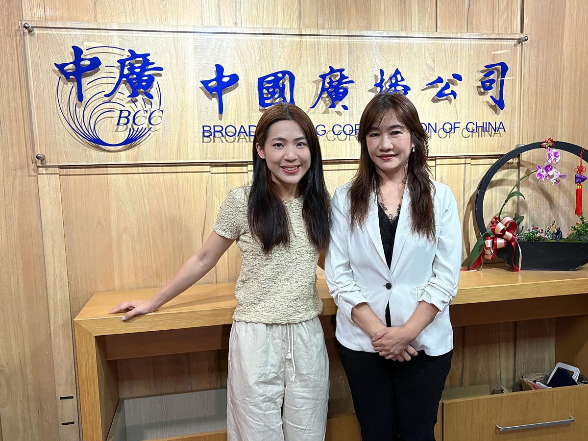 國民黨立委徐巧芯接受中廣《千秋萬事》主持人王淺秋專訪。 圖：新傳媒/提供