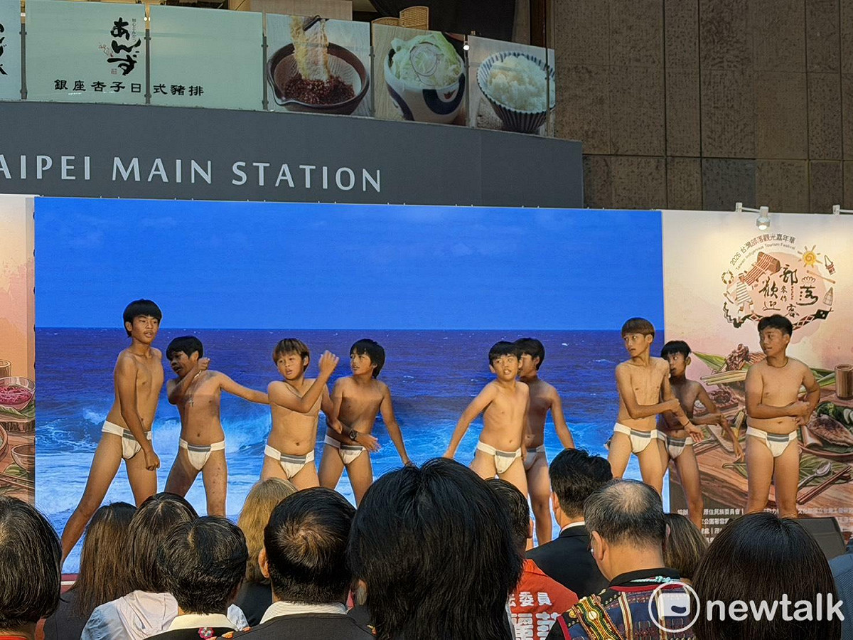 部落孩童表演。 圖：高逸帆／攝