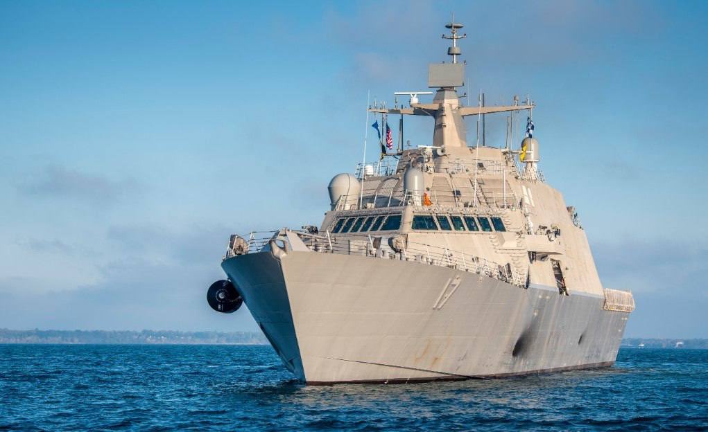 美國海軍自由級濱海戰鬥艦「印第安納波利斯號（LCS-17）」。 圖：翻攝「X」@CaesarGI