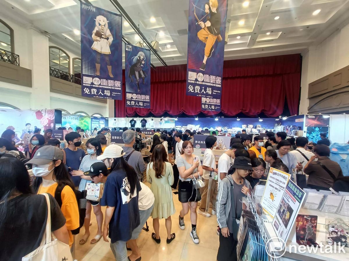 「2026 TAS台中國際新車大展」首日吸引不少車迷前來朝聖。 圖：唐復年/攝