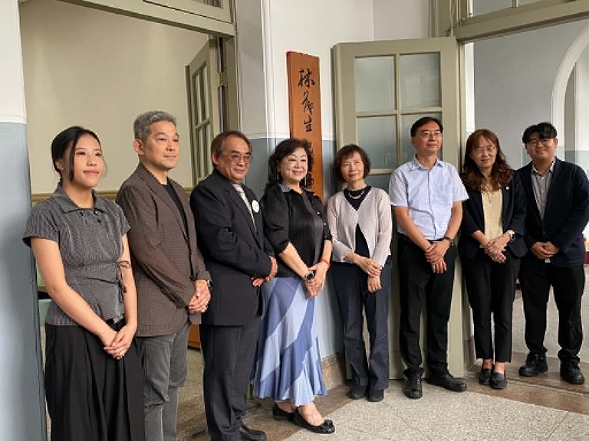 台大文學院今（26）日舉行「林茂生紀念會議室」揭牌儀式。 圖：林智穎提供