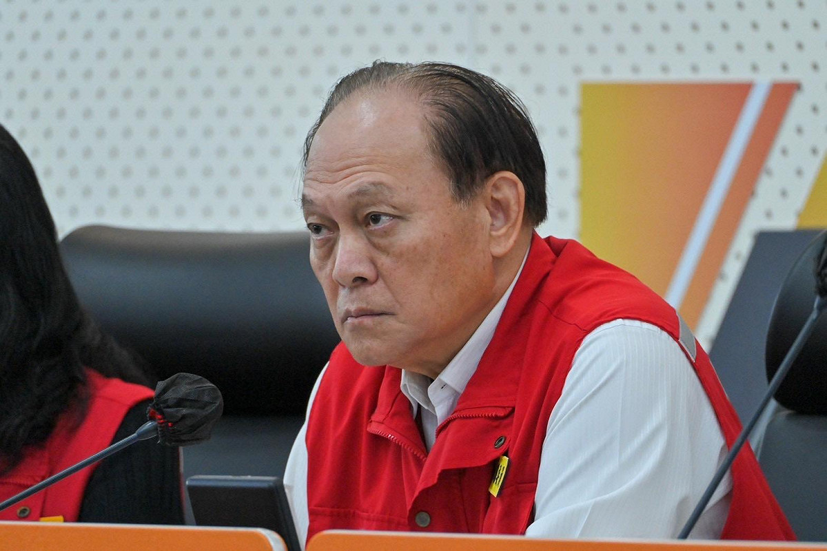 政務委員季連成27日下午主持中央災害應變中心工作會報，掌握花蓮萬里溪堰塞湖紅色警戒後續應變情形。 圖:行政院提供