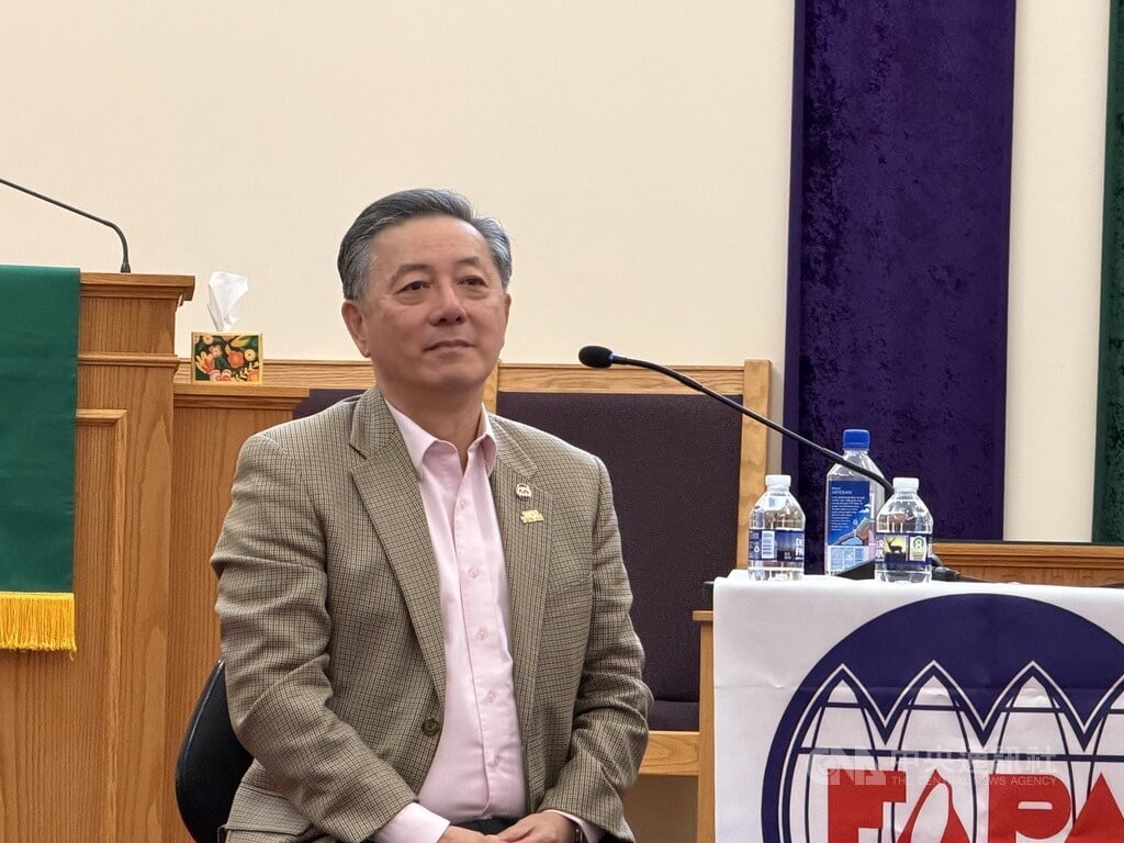 前美國五角大廈官員胡振東27日擔任台灣人公共事務會募款巡迴演講華府場次講者，分析台灣防衛與美台軍事合作的局勢。中央社記者侯姿瑩馬里蘭州攝 115年6月28日