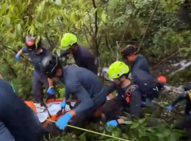 連日降雨下，唐麻丹步道蝴蝶谷支線落石釀4死1傷，台中分署稱未達封閉標準。 圖：翻攝自網路