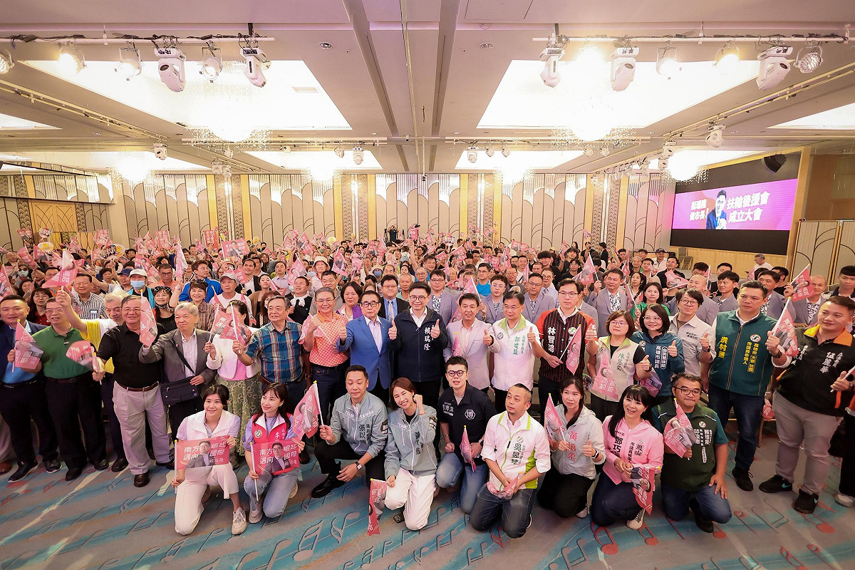 賴瑞隆扶輪後援會成立，象徵高雄各大社團、企業界與社會中堅力量共同站出來。 圖：賴瑞隆辦公室/提供