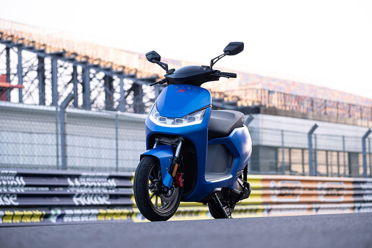 Ionex是台灣機車大廠「光陽工業（KYMCO）」推出的專業電動機車品牌及能源交換網路。 圖：翻攝自Ionex光陽電動車官方臉書