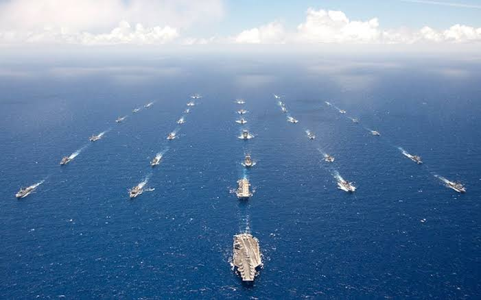 2026年環太平洋軍演（RIMPAC 2026）是全球規模最大的海上聯合演習，在夏威夷附近海域拉開序幕，共有31個國家參加。 圖：翻攝自 X @Musashi_AEya