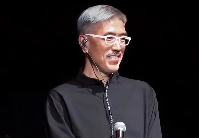 知名編曲大師屠穎於去年底在酒店的健身房跑步機上運動時不幸摔倒導致顱內出血，送醫搶救無效，享年 62 歲。 圖:翻攝自百度