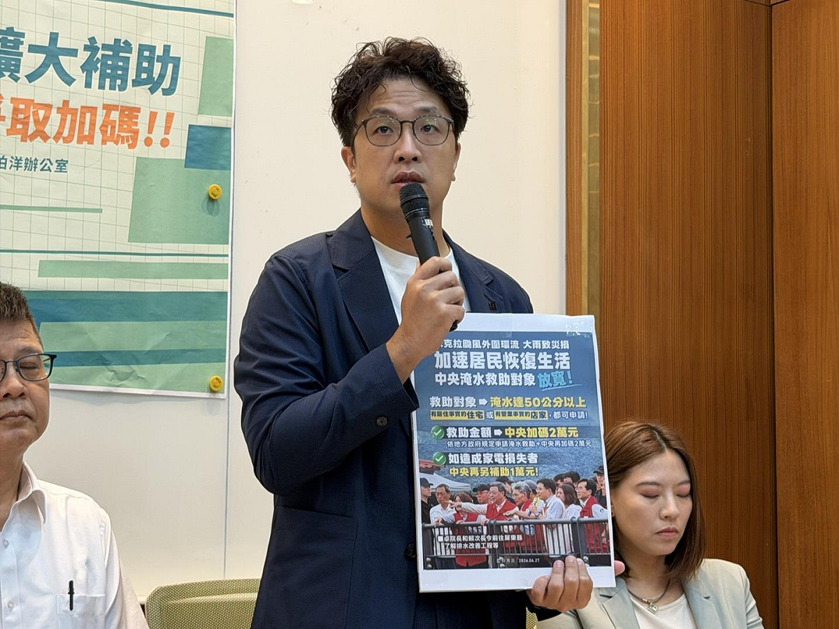 台北市長蔣萬安發慰問金搞烏龍，民進黨台北市長參選人沈伯洋今日直言「我不會犯這種錯」。 圖：金大鈞／攝