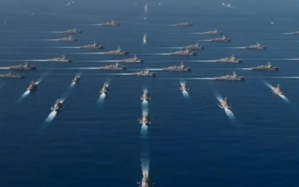 「 2026 環太平洋軍事演習」( RIMPAC )於當地時間 24 日在夏威夷正式揭幕，但與過往的聯合演習不同，此次擔任盟軍最高指揮的指揮官為韓國軍官。有中國專家分析認為，美國讓韓國軍官擔任總指揮的原因，可能與兩個重要目的有關。 圖：翻攝自 騰訊網 曹興