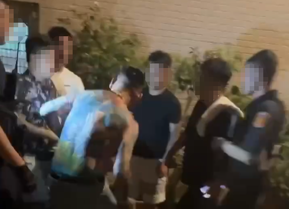 「蹦闆」打人影片曝光，桃園市議員黃瓊慧發不自殺聲明。 圖：翻攝自Threads