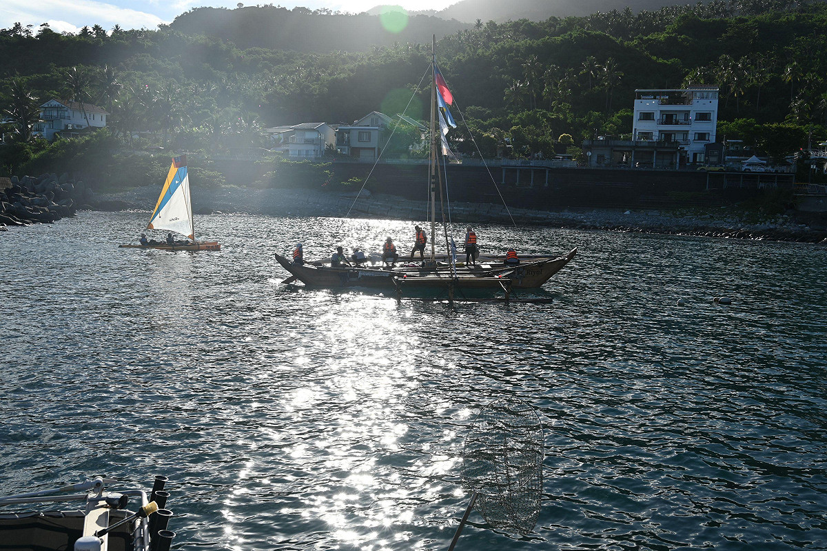 「海洋之眼」5月6日起從台東杉原灣出發，沿台東海岸線航行，為2026年台東博覽會報佳音，展開串聯島嶼與橫跨東西海岸的「環島文化交流長航」。 圖：台東原住民族行政處／提供