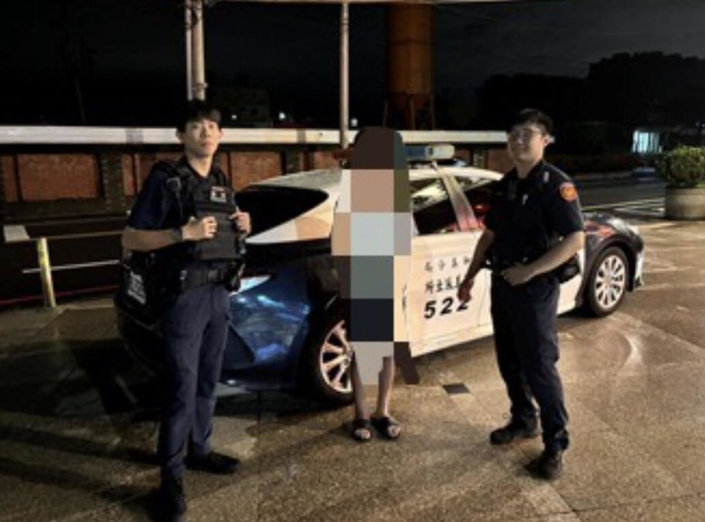 彰化縣一名國中生日前和父親因課業問題吵架後疑似失蹤，家屬報警協尋，警方赴家中找線索時赫然發現原來國中生躲在床上以棉被蓋住全身睡覺，引發一場虛驚。（警方提供）中央社記者吳哲豪傳真　115年7月1日