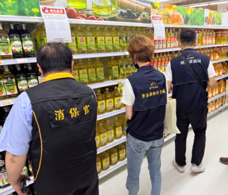 食藥署每日更新中聯油脂案件進度，同時公布中聯油脂案下游相關產品流向資訊。（示意圖) 圖：台中市食安處／提供（資料照）